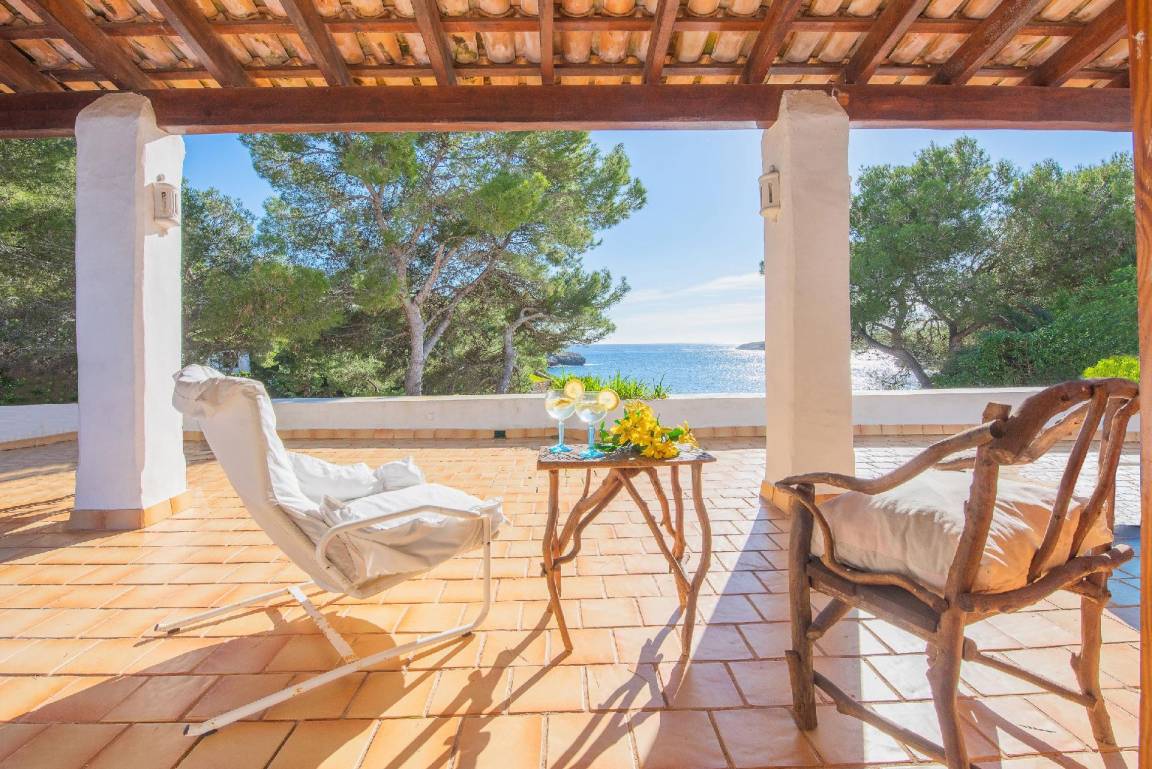 Hauptansicht vom Ferienhaus: Ferienhaus in Cala D'or mit Privatem Pool in 1. Meereslinie