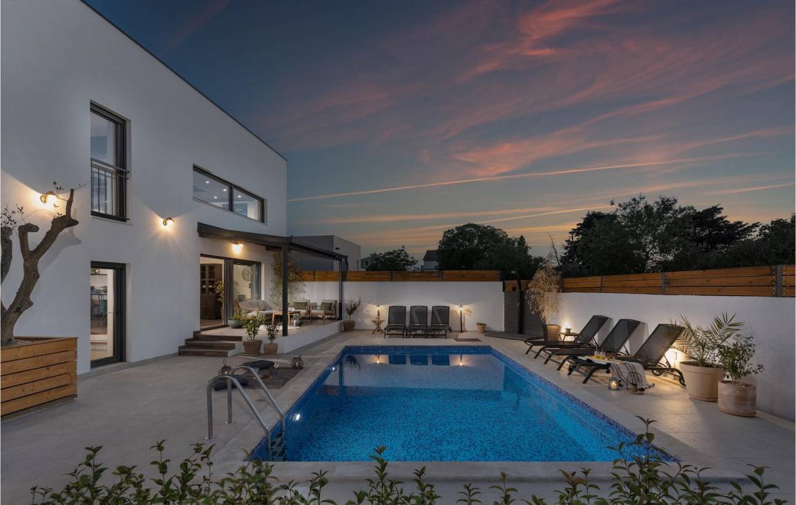 200 M² Huis ∙ 3 Slaapkamers ∙ 7 Gasten - Tisno