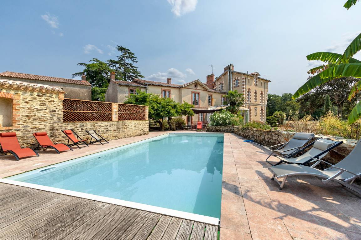 750 M² Maison De Vacances ∙ 9 Chambres ∙ 15 Personnes - Legé
