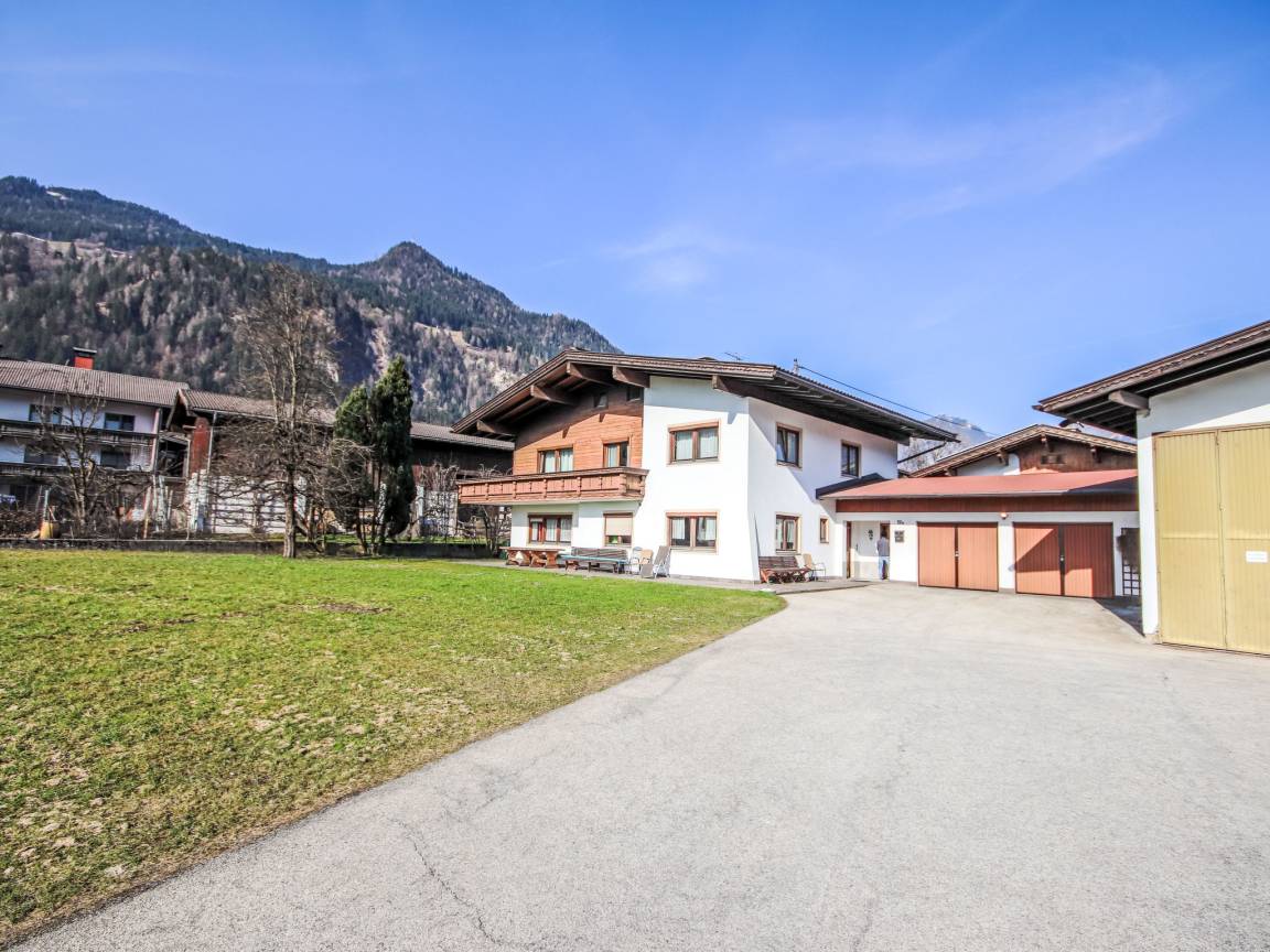200 M² Ferienhaus ∙ 5 Schlafzimmer ∙ 13 Gäste - Schwaz
