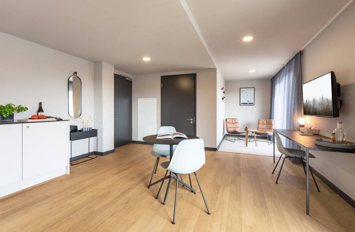 60 M² Ferienwohnung ∙ 2 Gäste - Sindelfingen