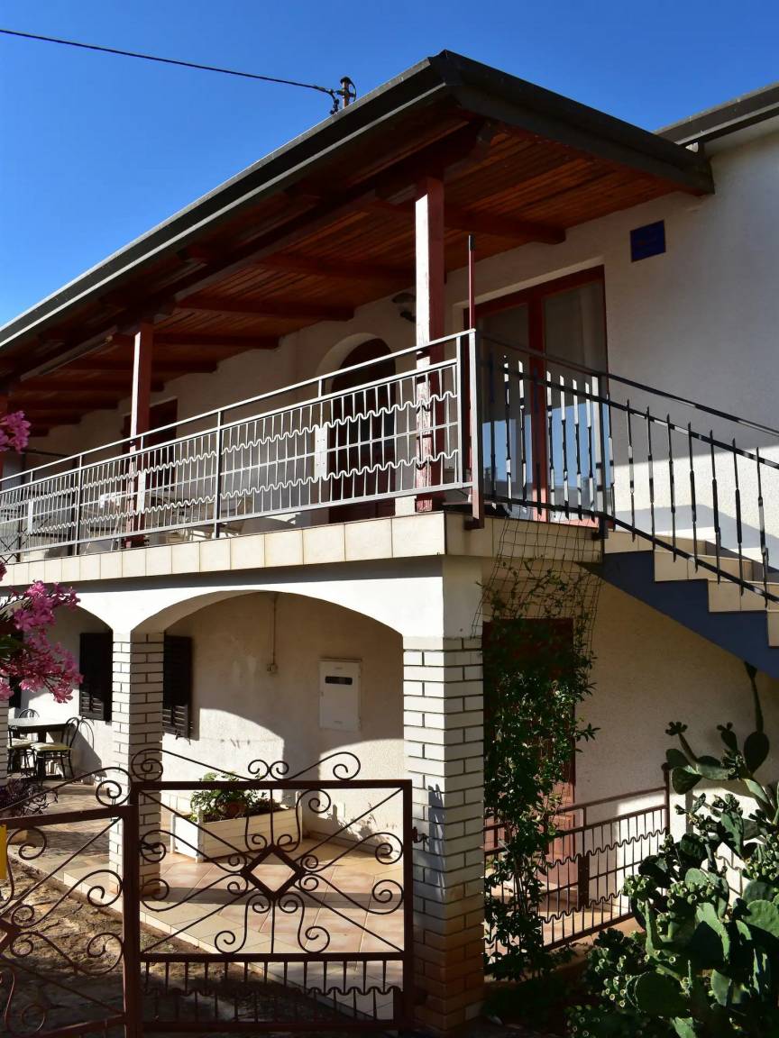 100 M² Apartment ∙ 3 Bedrooms ∙ 8 Guests - Novigrad