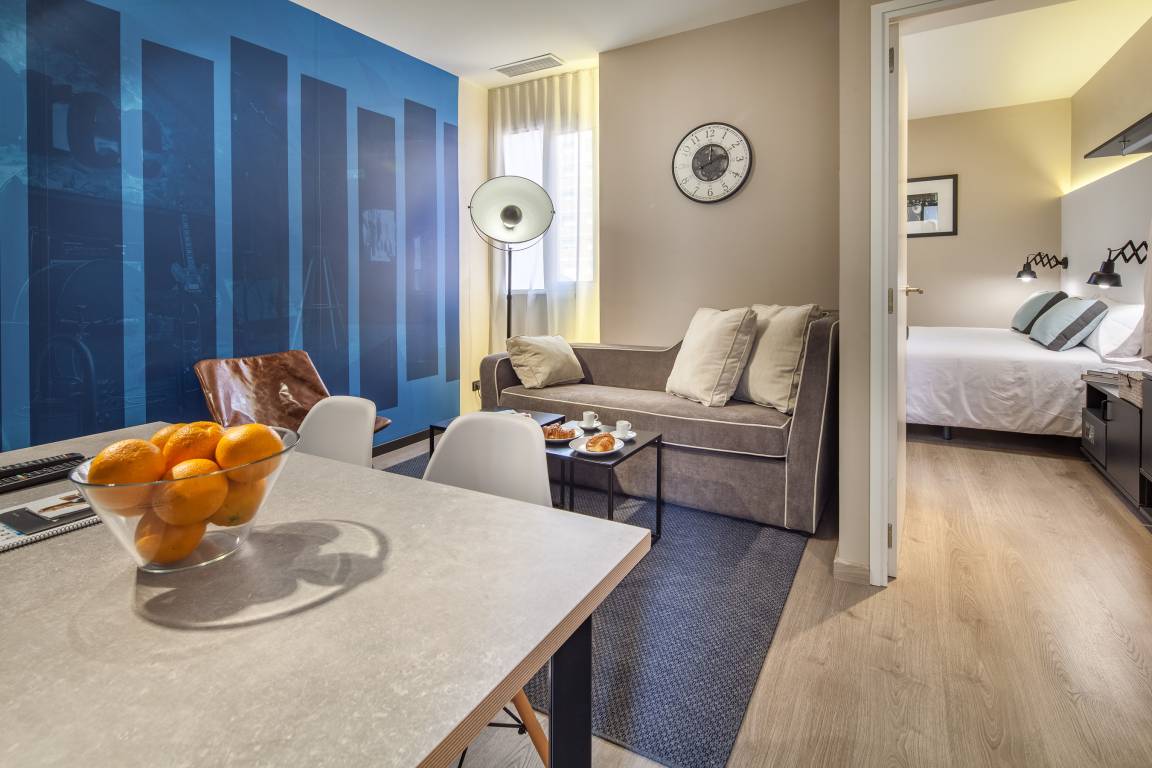 41 M² Apartamento ∙ 2 Habitaciones ∙ 4 Huéspedes - Badalona