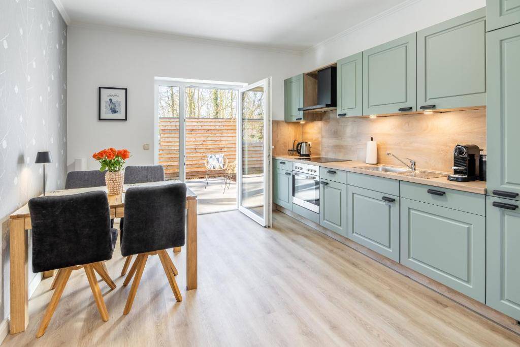 65 M² Ferienwohnung ∙ 2 Schlafzimmer ∙ 4 Gäste - Varel