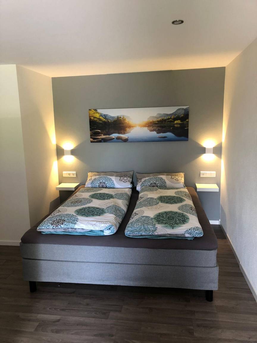 55 M² Ferienwohnung ∙ 1 Schlafzimmer ∙ 2 Gäste - Sankt Wendel