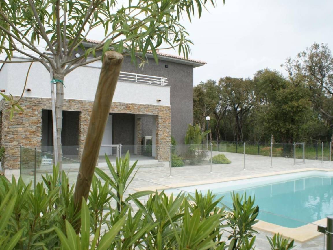75 M² Appartamento Vacanza ∙ 2 Camere Da Letto ∙ 6 Ospiti - Ghisonaccia