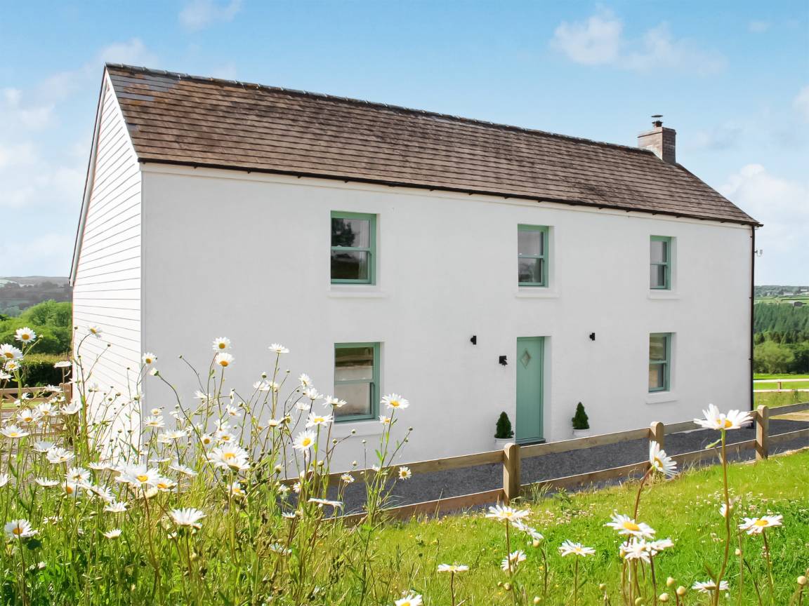 Cottage ∙ 4 Bedrooms ∙ 10 Guests - Carmarthenshire