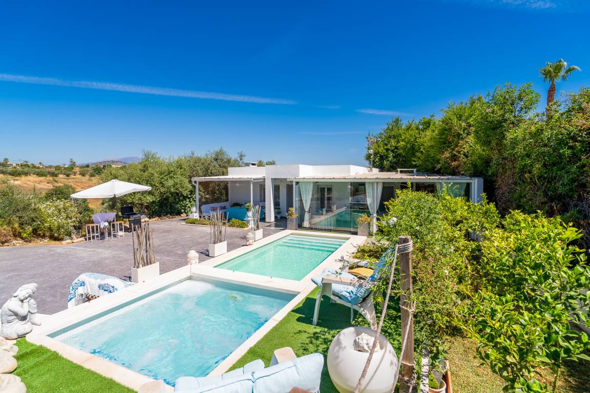 190 M² Casa Rural ∙ 3 Habitaciones ∙ 6 Huéspedes - Coín