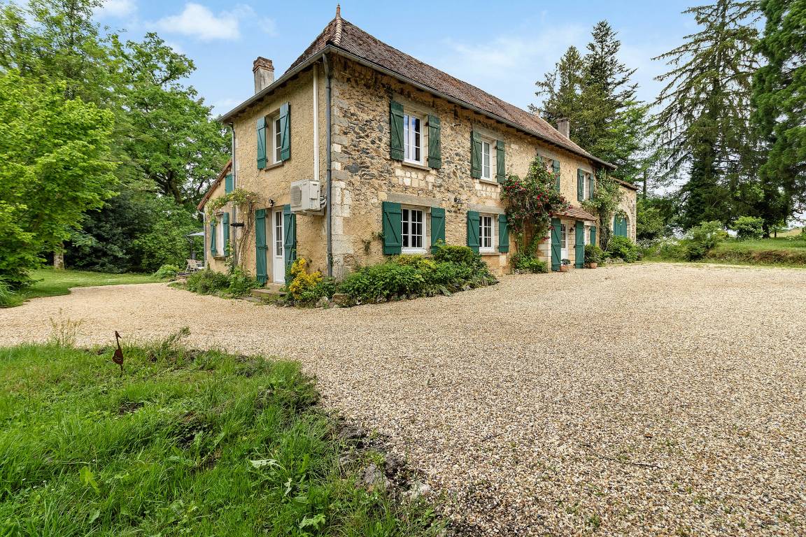 400 M² Casa ∙ 5 Quartos ∙ 16 Hóspedes - Thiviers