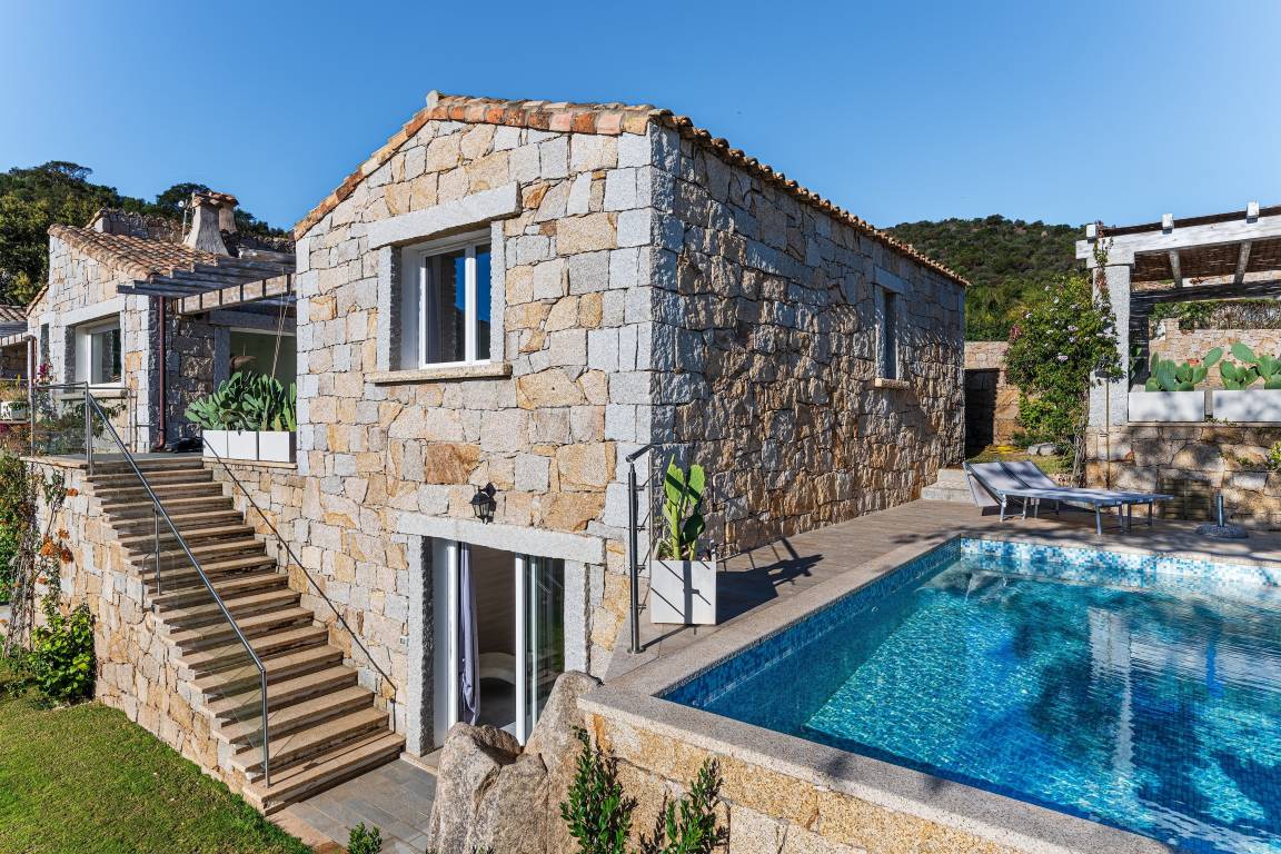 240 M² Villa ∙ 4 Slaapkamers ∙ 8 Gasten - Castiadas