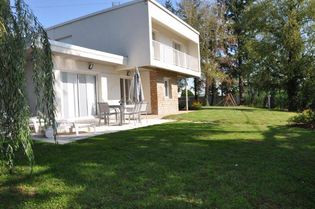 116 m&sup2; G&icirc;te 4 Schlafzimmer 8 G&auml;ste