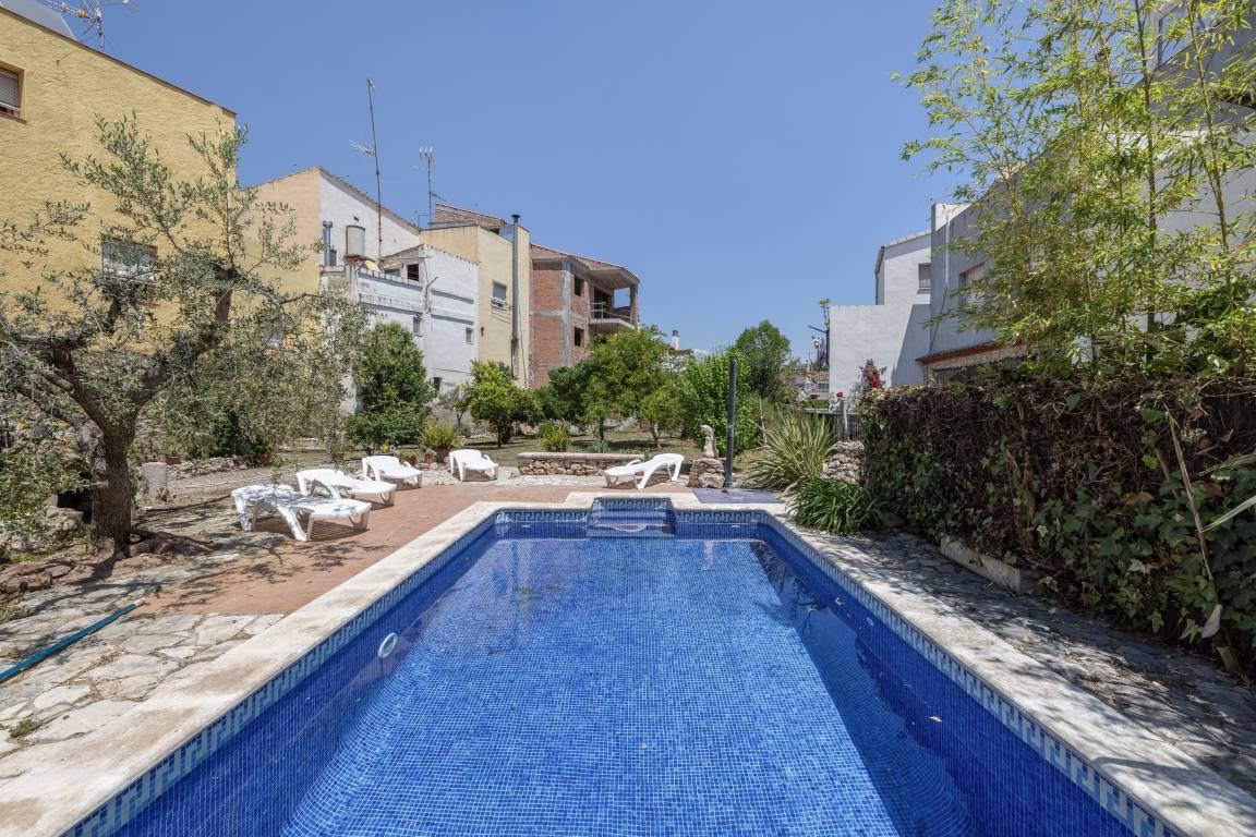 140 M² Casa ∙ 4 Habitaciones ∙ 7 Huéspedes - Valls