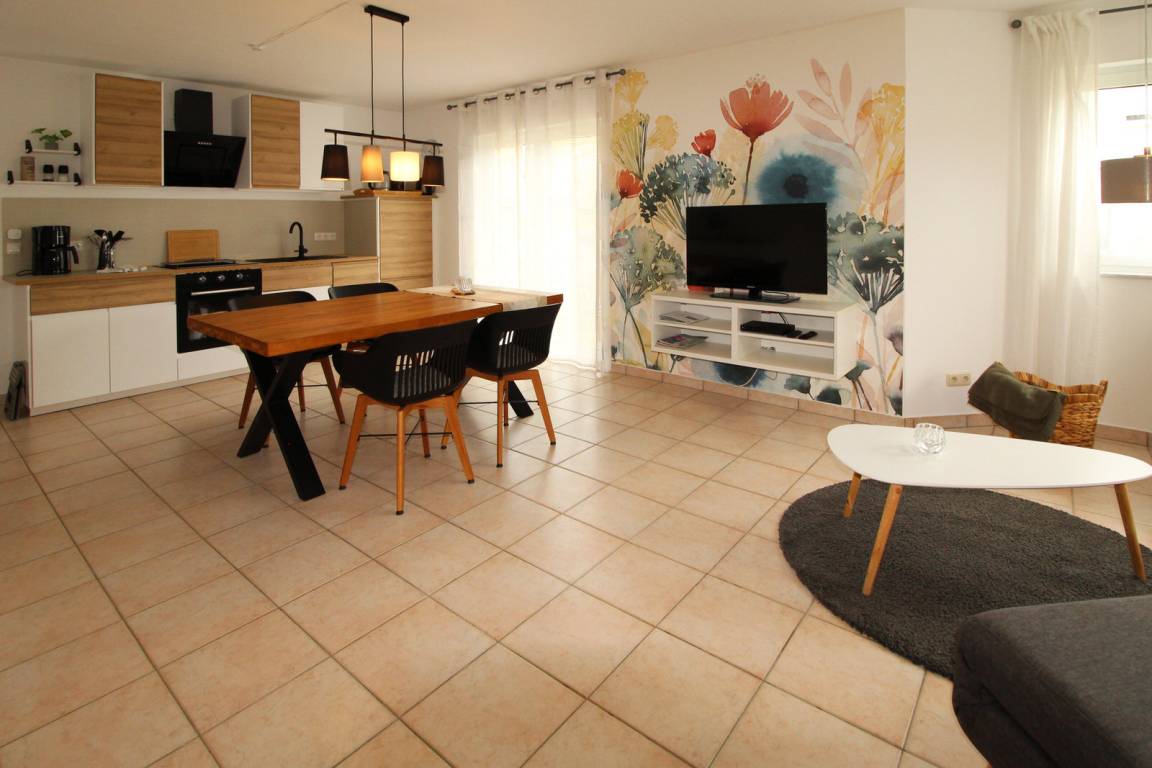 70 M² Ferienwohnung ∙ 2 Schlafzimmer ∙ 6 Gäste - Abenberg