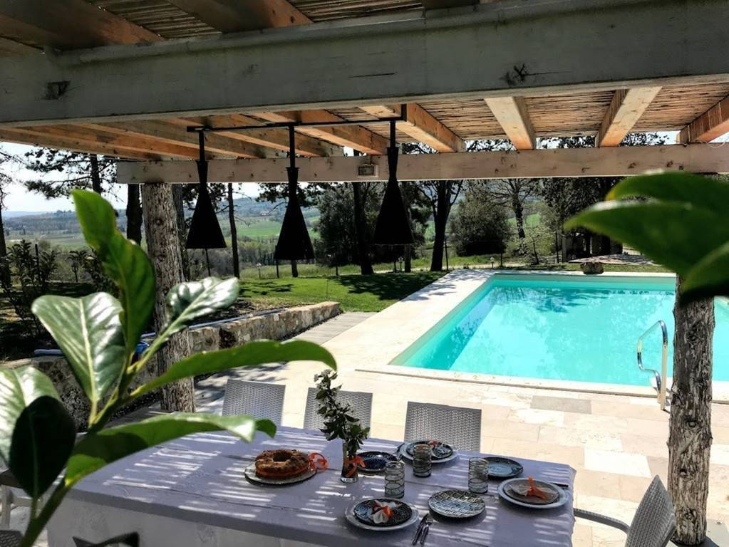 Casale a Chiusi con barbecue, giardino e piscina