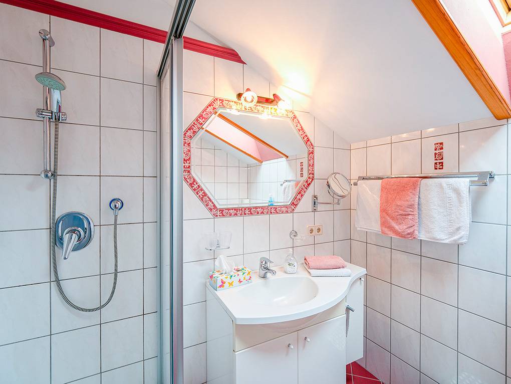 51 m² Ferienwohnung ∙ 2 Schlafzimmer ∙ 5 Gäste – Bild 12