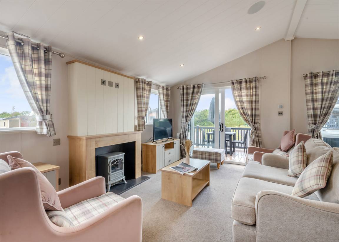 Chalet ∙ 2 Bedrooms ∙ 4 Guests - Hampshire