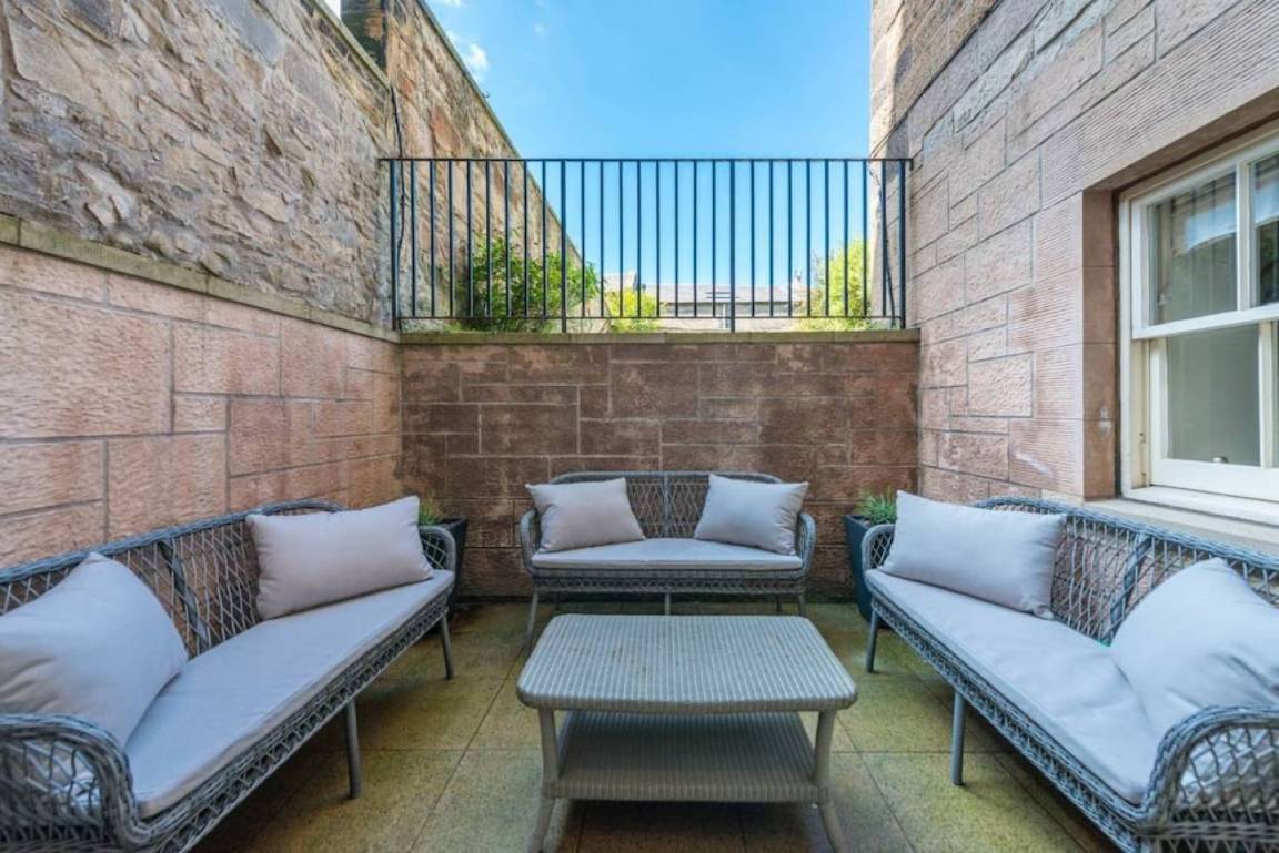 81 M² Appartement ∙ 2 Slaapkamers ∙ 4 Gasten - Edinburgh