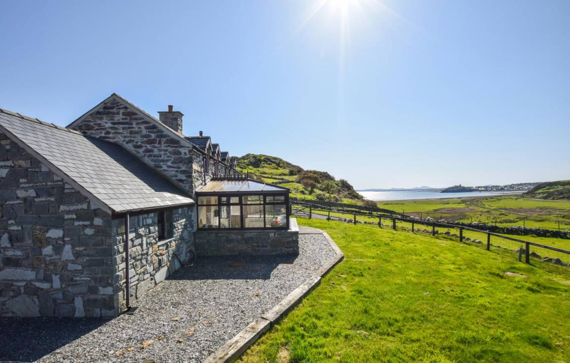Cottage ∙ 4 Bedrooms ∙ 7 Guests - Porthmadog