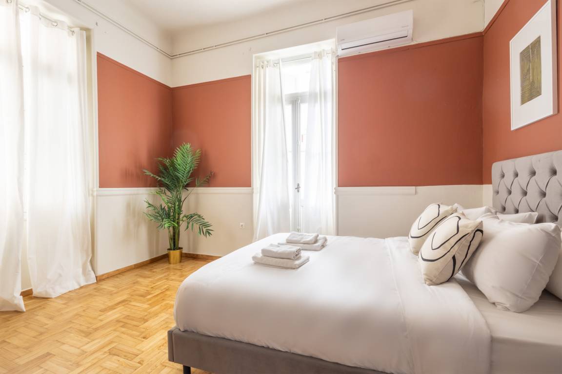 120 M² Apartment ∙ 3 Bedrooms ∙ 7 Guests - Athens