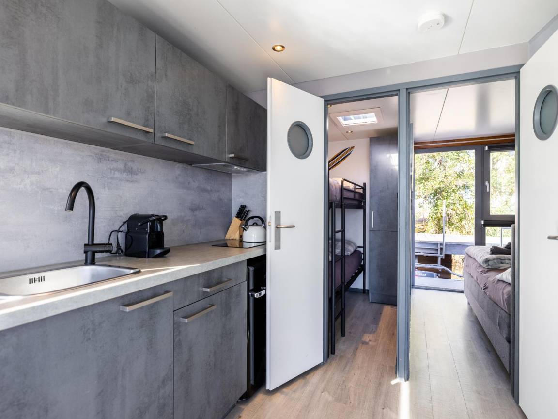 30 m² Hausboot ∙ 2 Schlafzimmer ∙ 4 Gäste – Bild 8