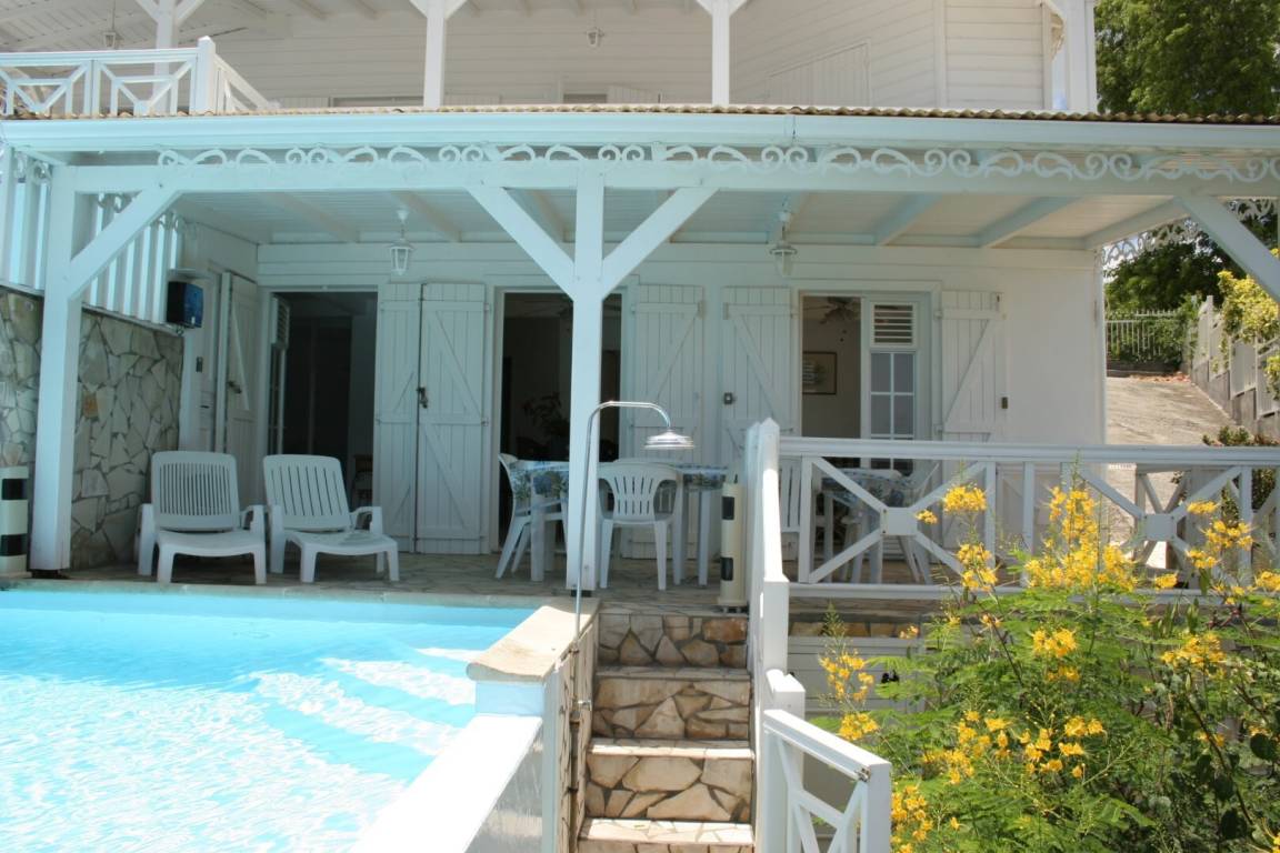 70 M² Villa ∙ 2 Habitaciones ∙ 6 Huéspedes - Martinica