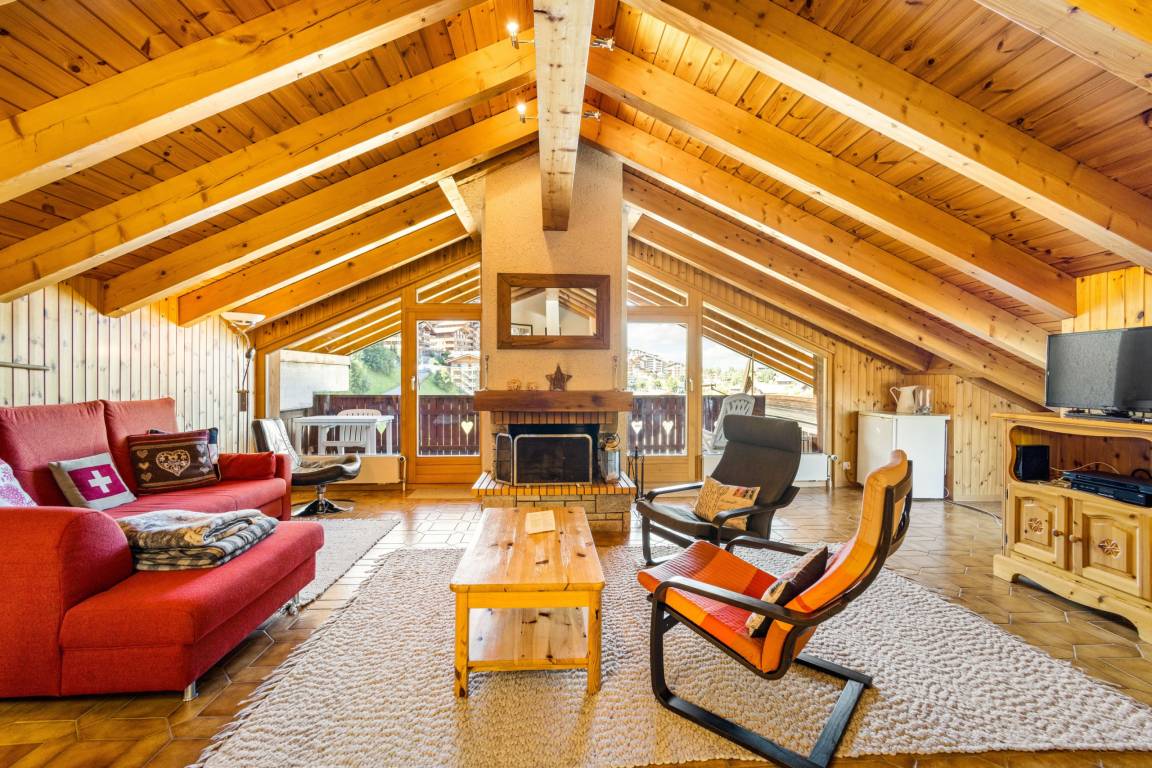 120 M² Ferienwohnung ∙ 3 Schlafzimmer ∙ 6 Gäste - Sion
