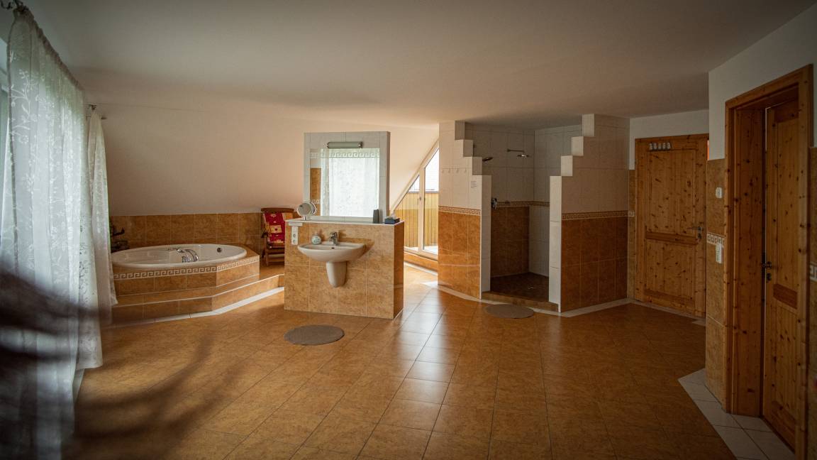 200 m² Ferienhaus ∙ 4 Schlafzimmer ∙ 8 Gäste – Bild 11