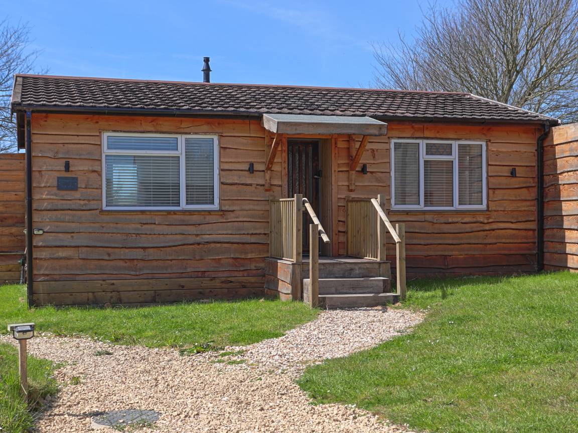 Cottage ∙ 2 Bedrooms ∙ 4 Guests - Westward Ho!