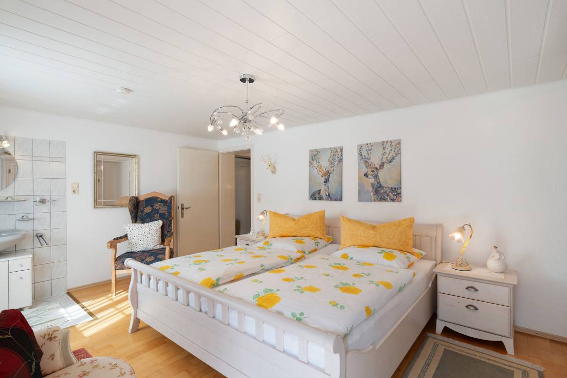 65 M² Ferienwohnung ∙ 1 Schlafzimmer ∙ 3 Gäste - Enzklösterle