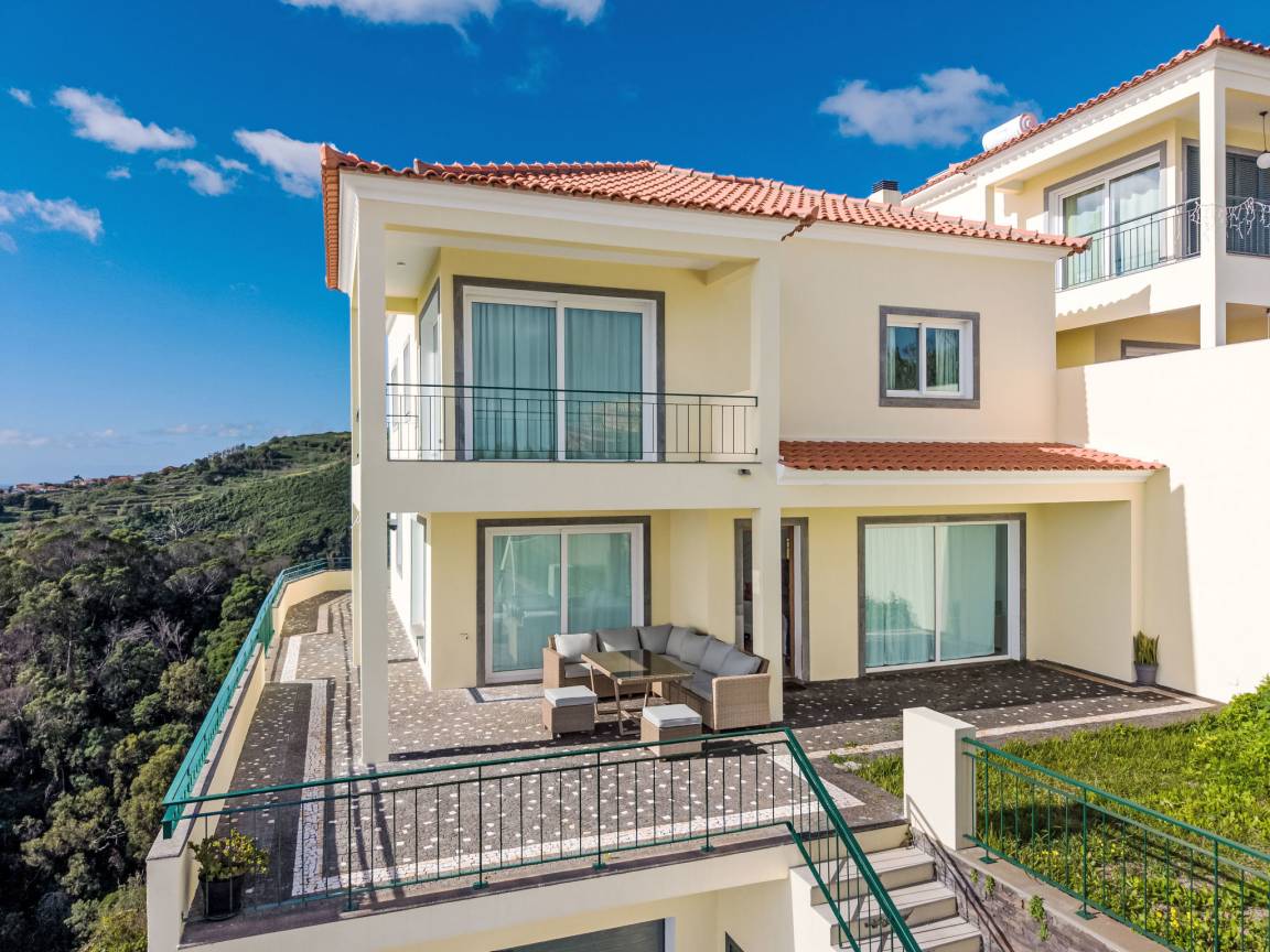 250 M² House ∙ 3 Bedrooms ∙ 6 Guests - Caniço