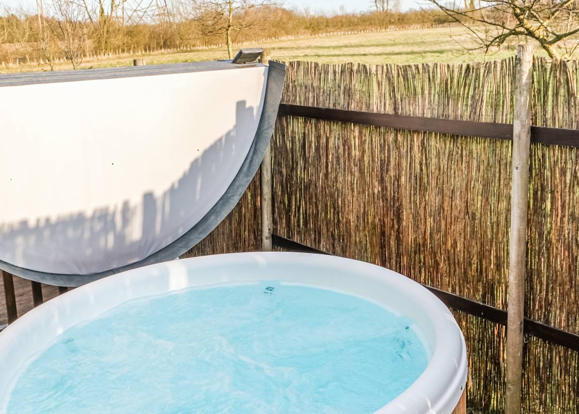 Chalet ∙ 2 Bedrooms ∙ 4 Guests - Norfolk