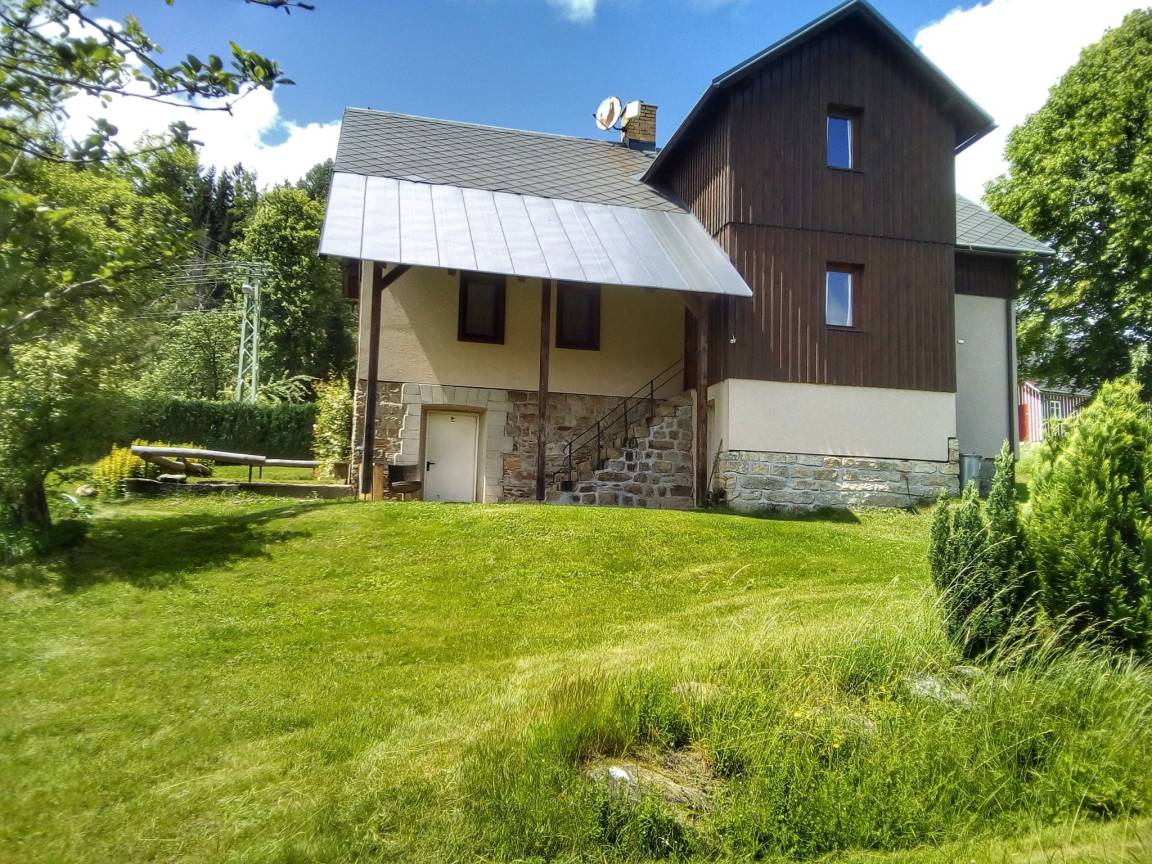 House ∙ 6 Bedrooms ∙ 20 Guests - Harrachov