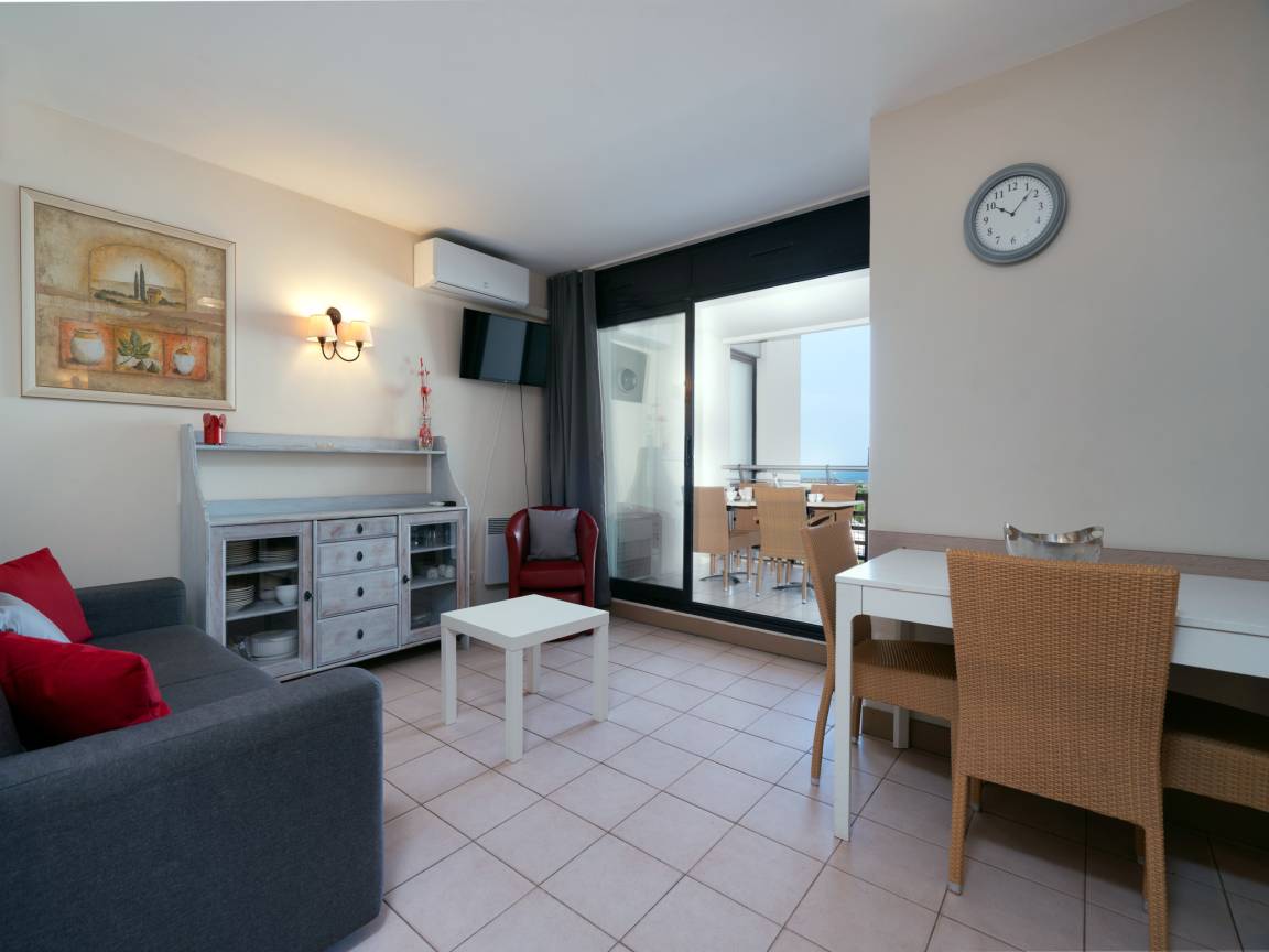 38 M² Appartement ∙ 2 Slaapkamers ∙ 4 Gasten - Bessan