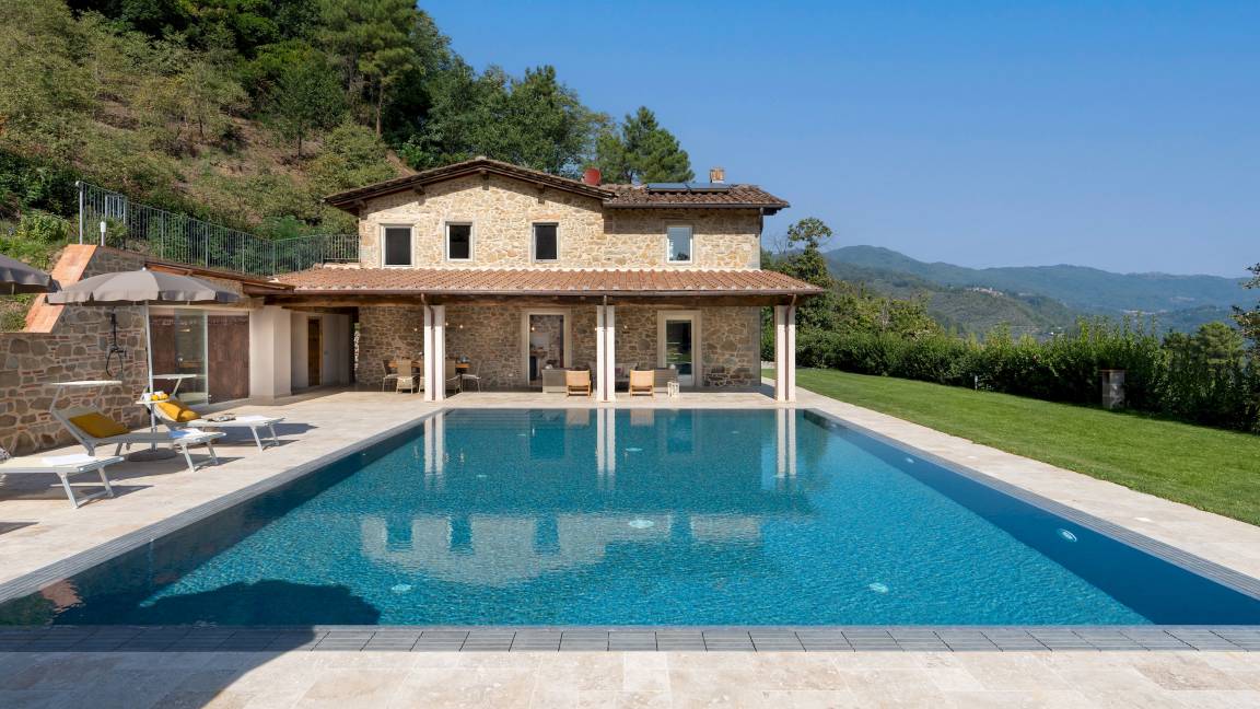 210 M² Villa ∙ 4 Schlafzimmer ∙ 8 Gäste - Bagni di Lucca