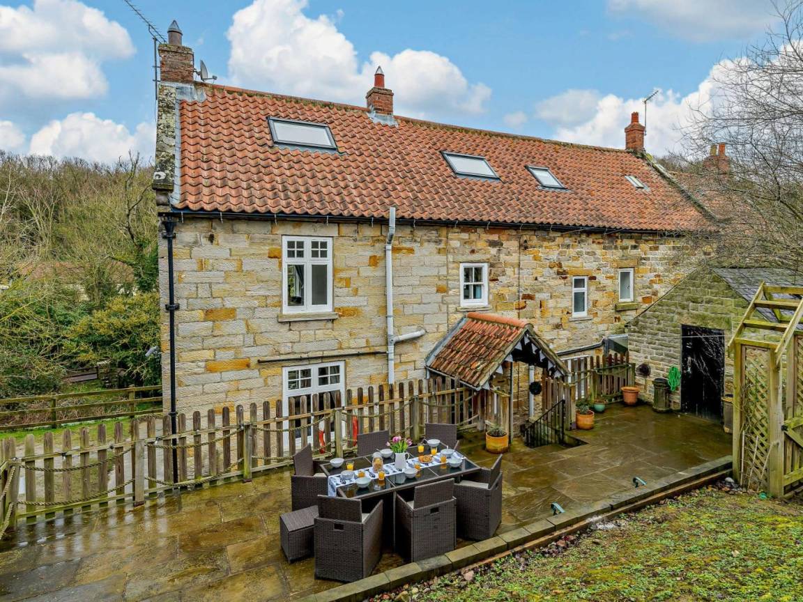 Cottage ∙ 4 Bedrooms ∙ 8 Guests - Runswick Bay