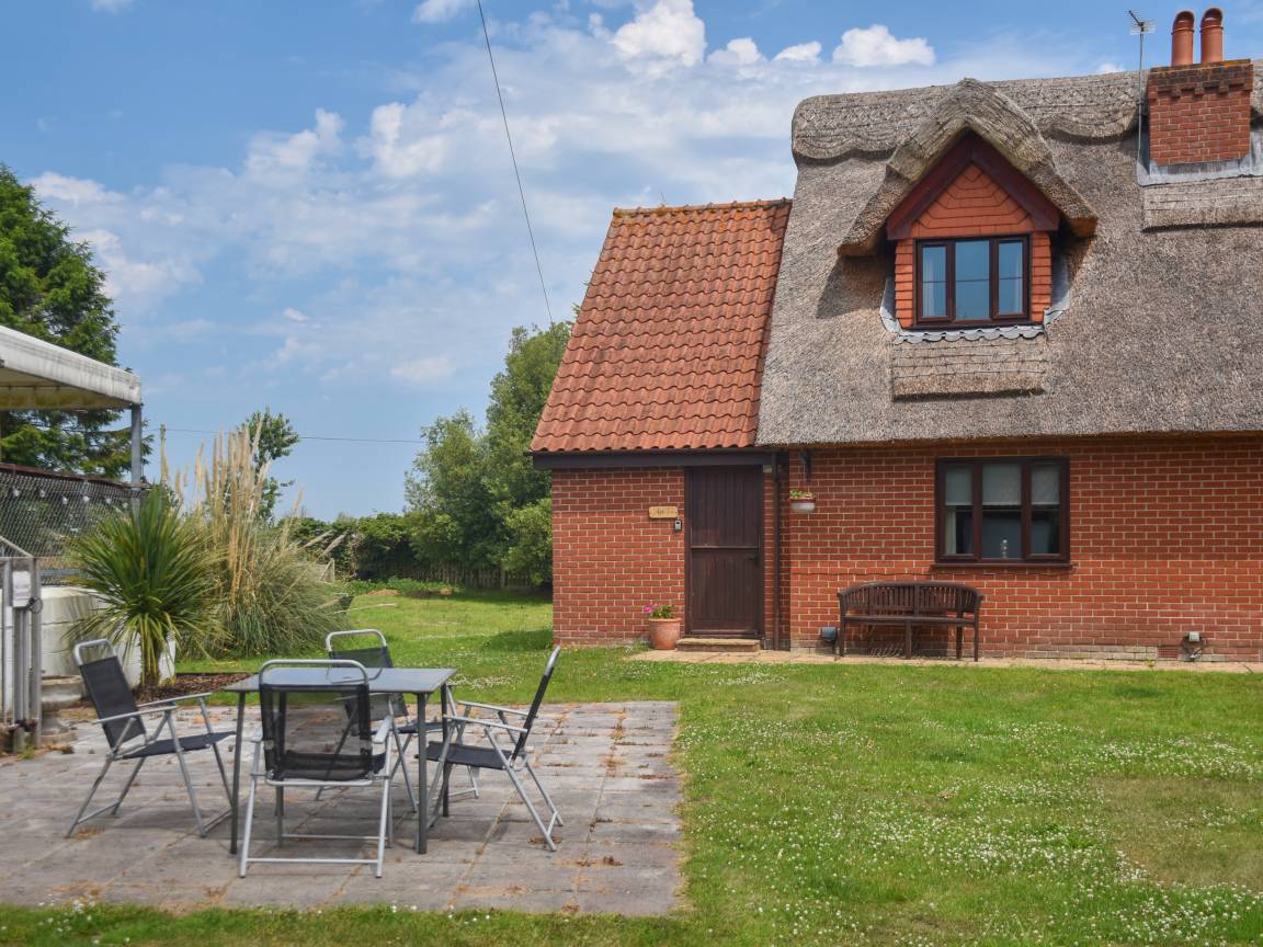 Cottage ∙ 2 Bedrooms ∙ 5 Guests - Sea Palling