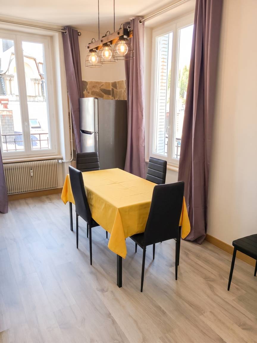 64 M² Appartement ∙ 2 Chambres ∙ 4 Personnes - La Bourboule