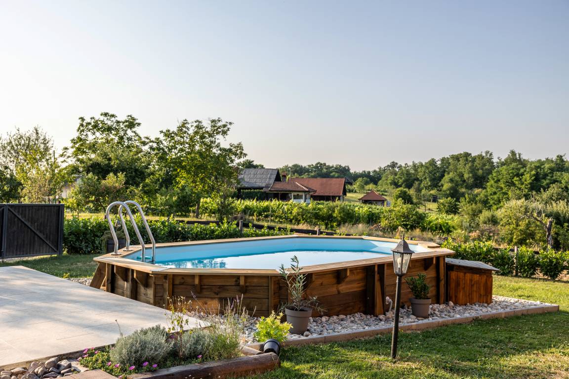 75 M² Ferienhaus ∙ 2 Schlafzimmer ∙ 6 Gäste - Vrbovec