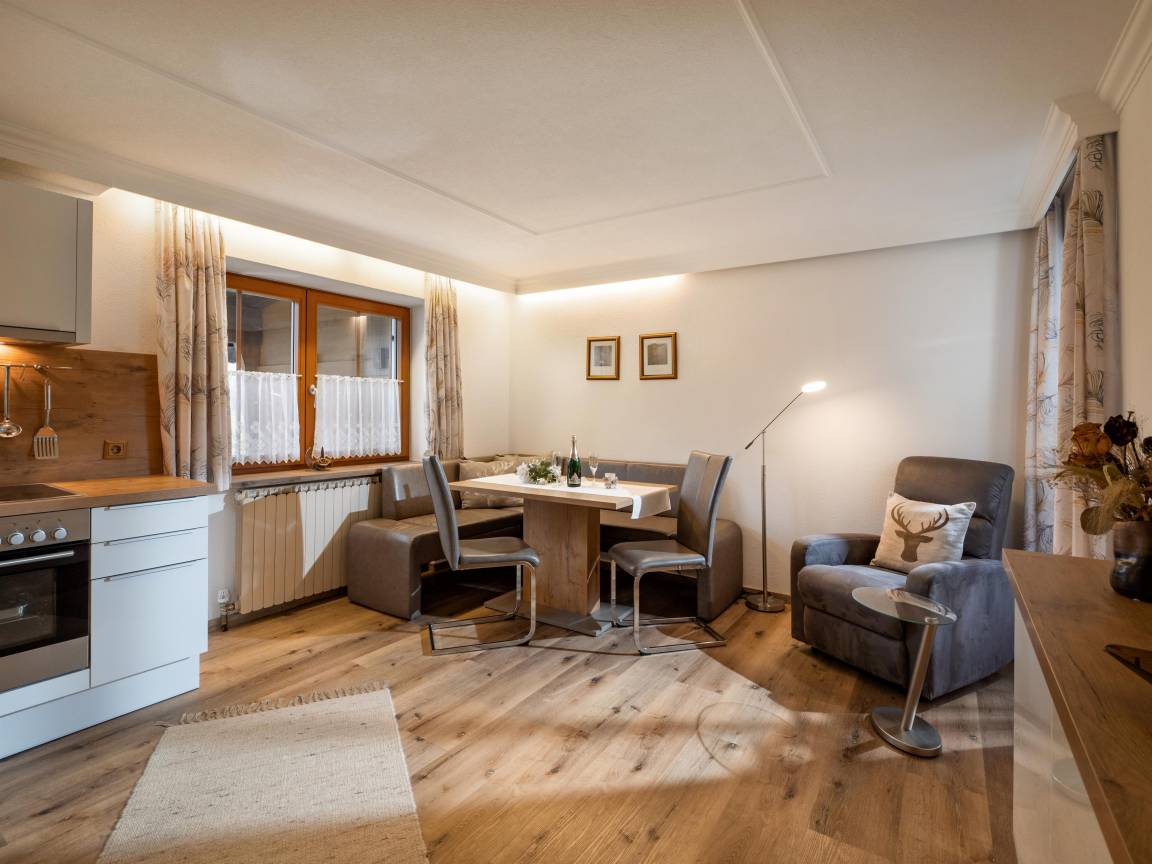 60 M² Ferienwohnung ∙ 2 Schlafzimmer ∙ 4 Gäste - Waidring