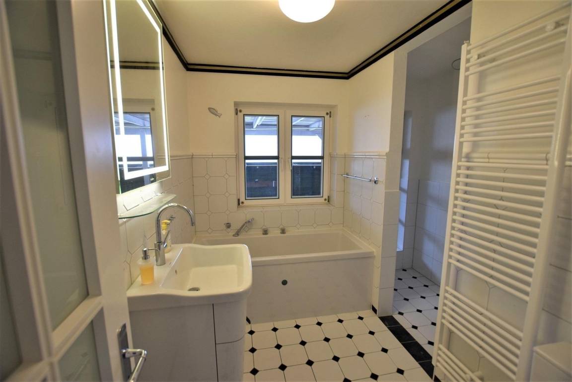 180 m² Ferienwohnung ∙ 5 Schlafzimmer ∙ 8 Gäste – Bild 15