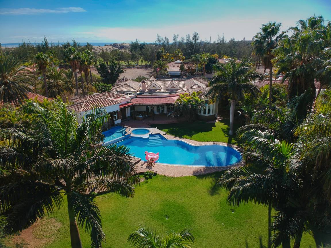 700 M² Villa ∙ 5 Bedrooms ∙ 12 Guests - Playa del Inglés