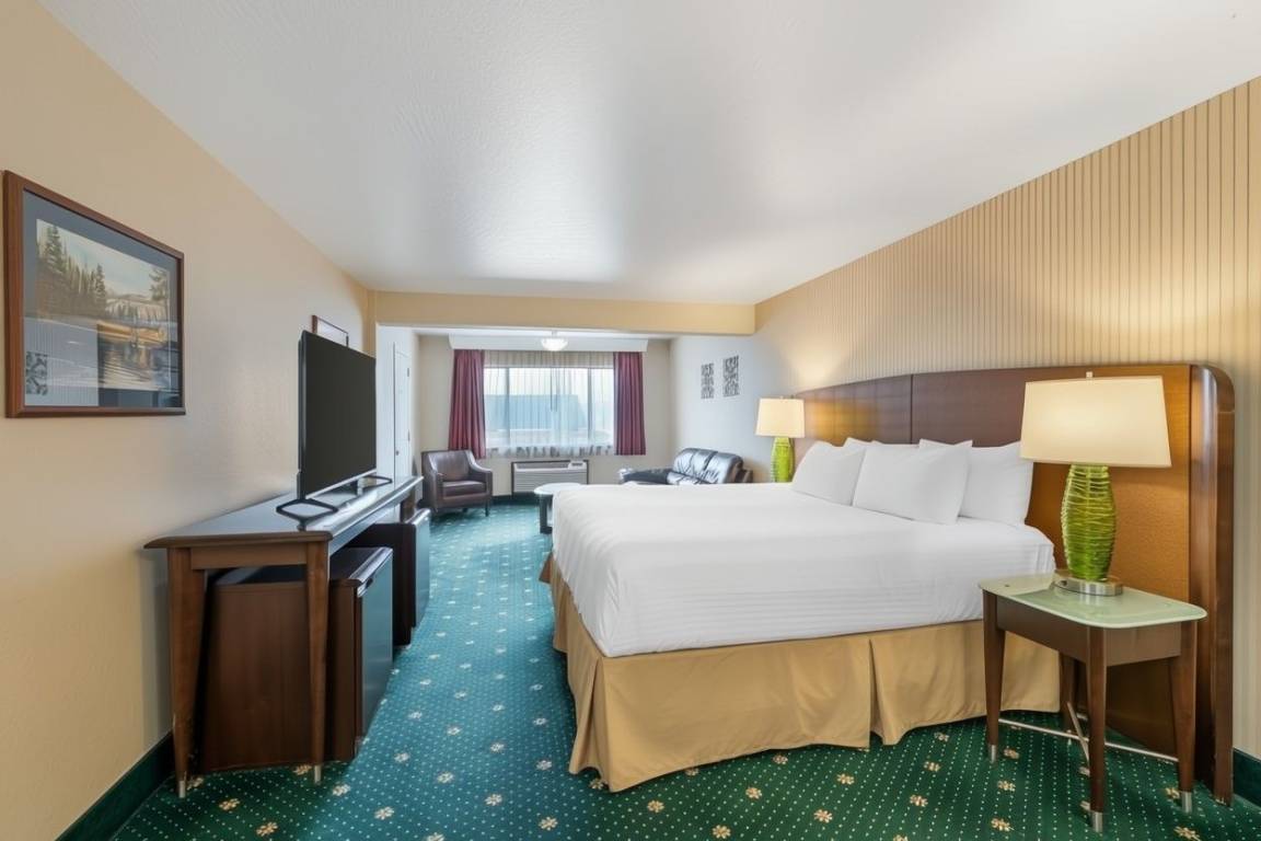 Hotel ∙ 1 Quarto ∙ 3 Hóspedes - Medford, OR