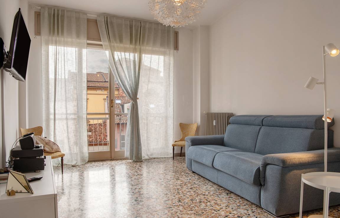 70 M² Apartamento ∙ 1 Habitación ∙ 4 Huéspedes - Asti