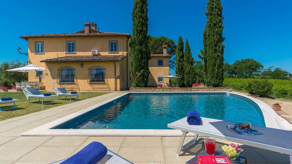 400 M² Villa ∙ 6 Slaapkamers ∙ 12 Gasten - Arezzo
