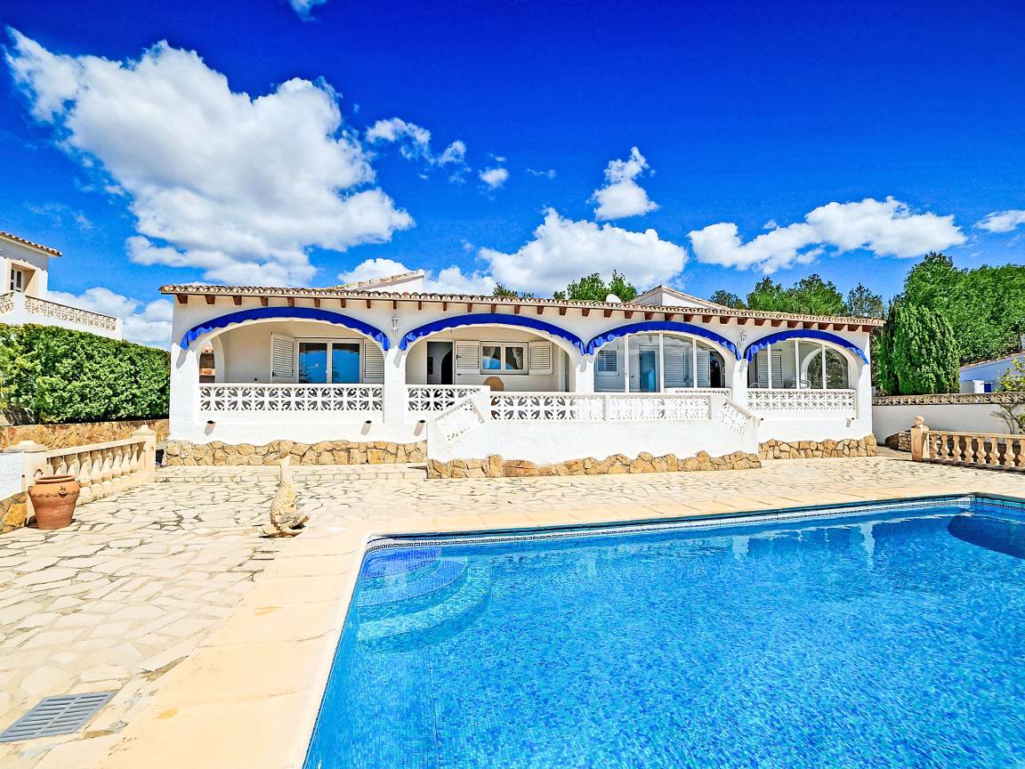 180 M² Maison De Vacances ∙ 4 Chambres ∙ 8 Personnes - Moraira