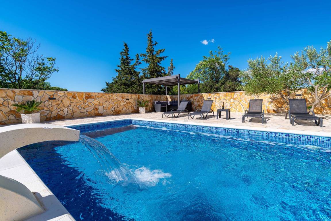 140 M² Maison De Vacances ∙ 4 Chambres ∙ 10 Personnes - Biograd na Moru