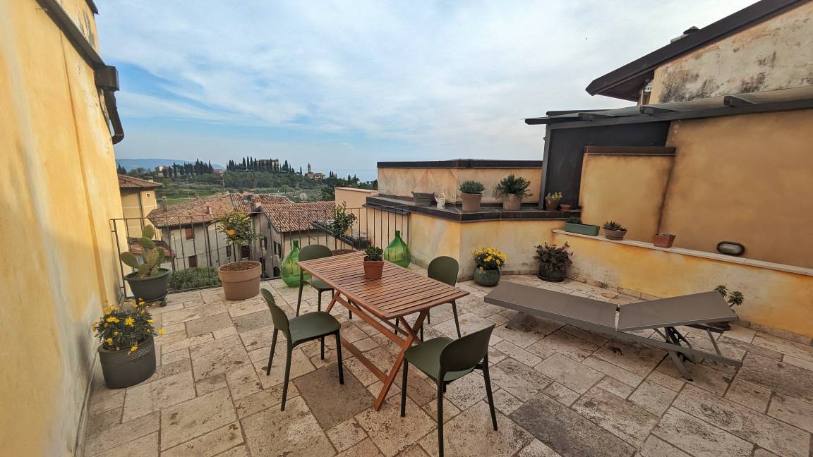 60 M² Ferienwohnung ∙ 2 Schlafzimmer ∙ 4 Gäste - Toscolano-Maderno