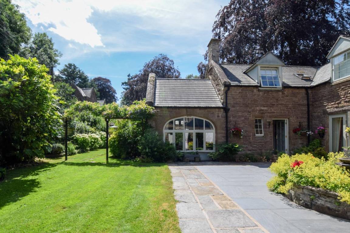 Cottage ∙ 2 Bedrooms ∙ 4 Guests - Malvern Hills