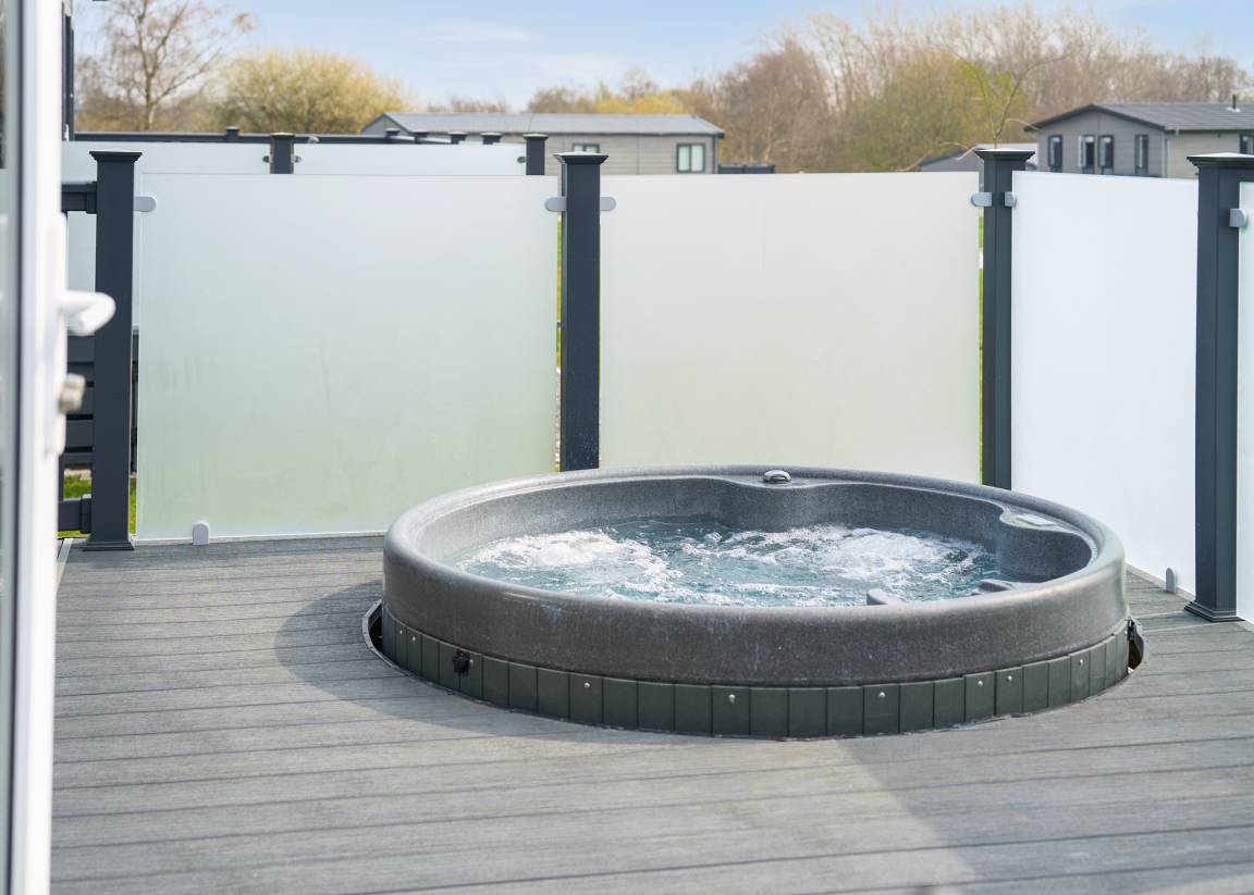 Chalet ∙ 4 Bedrooms ∙ 8 Guests - Wiltshire