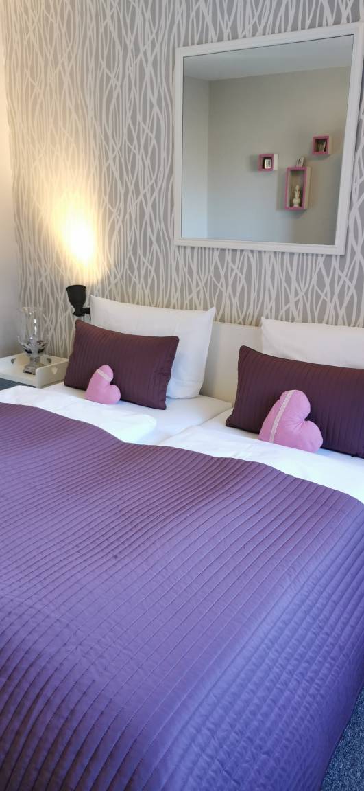 65 m² Ferienwohnung ∙ 2 Schlafzimmer ∙ 4 Gäste – Bild 4